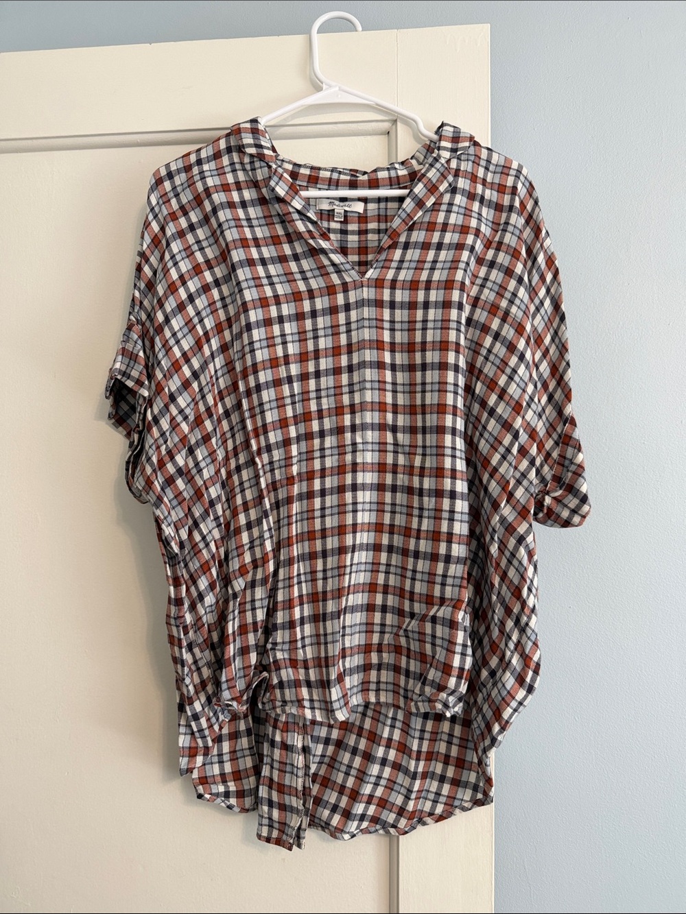 Madewell Plaid V-Neck Top in Rust, Navy & White